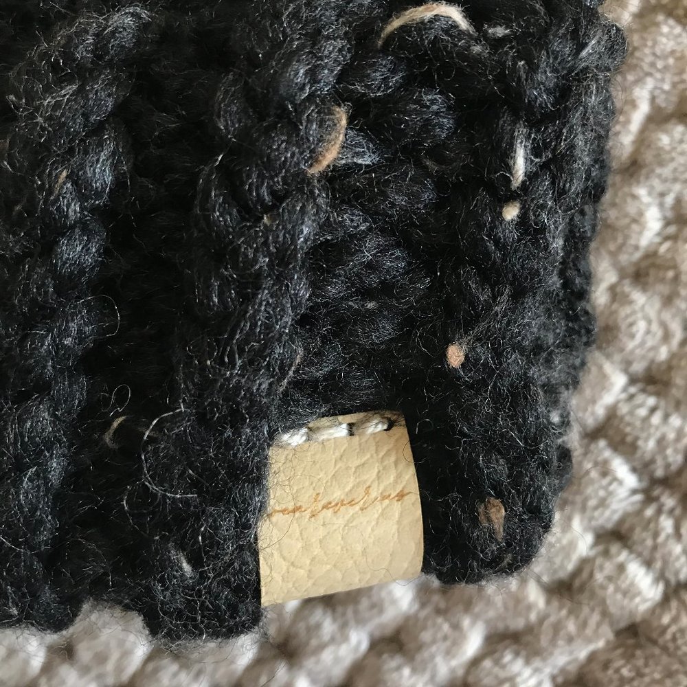 Double Brim Knit Hat [Obsidian & Oatmeal] - Picture 2 of 5